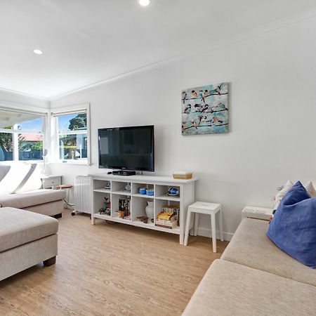 The Little Blue Bach In Oneroa Village By Waiheke Unlimited Exterior foto