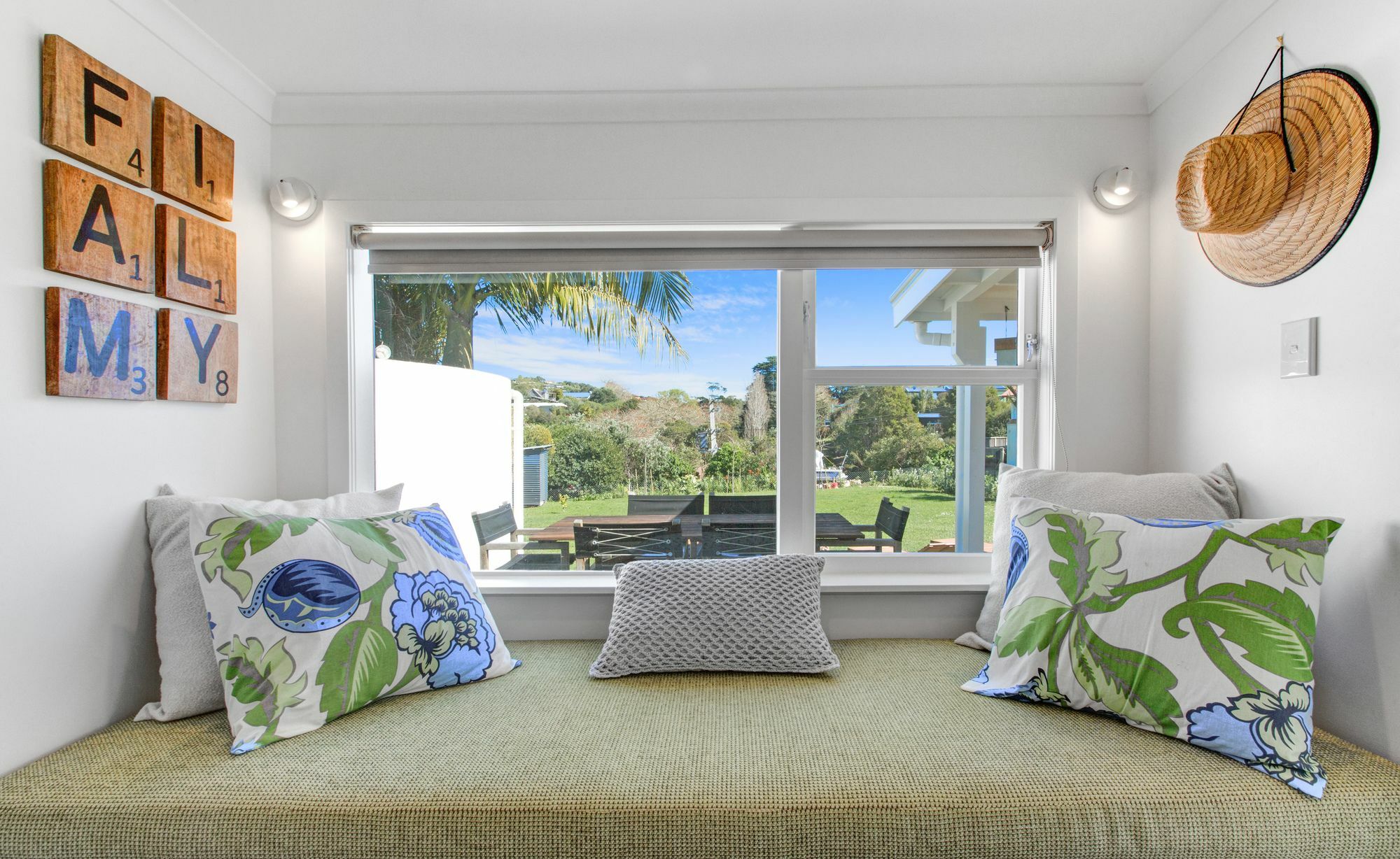 The Little Blue Bach In Oneroa Village By Waiheke Unlimited Exterior foto